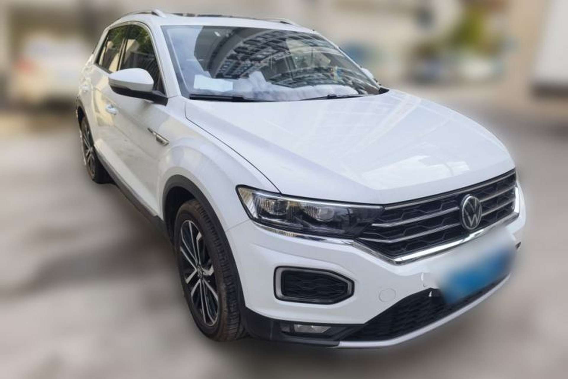 Used Volkswagen T-ROC 2022 280TSI DSG Two-Wheel Drive Comfort PLUS Front Right 45 Deg