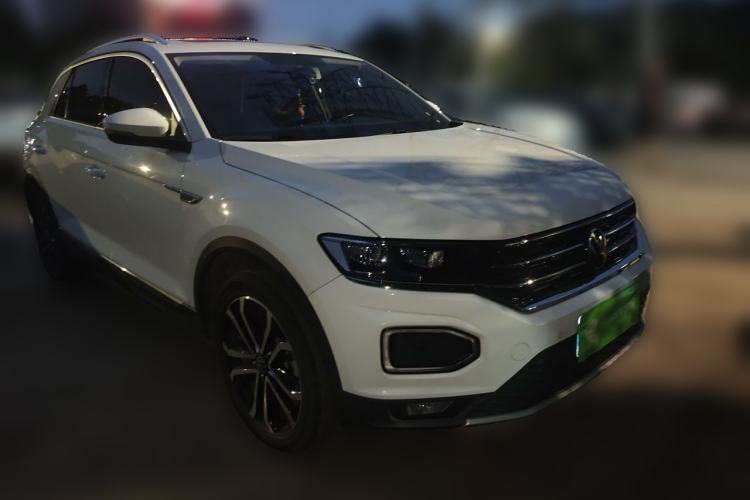Used Volkswagen T-ROC 2022 280TSI DSG Two-Wheel Drive Comfort PLUS Front Right 45 Deg