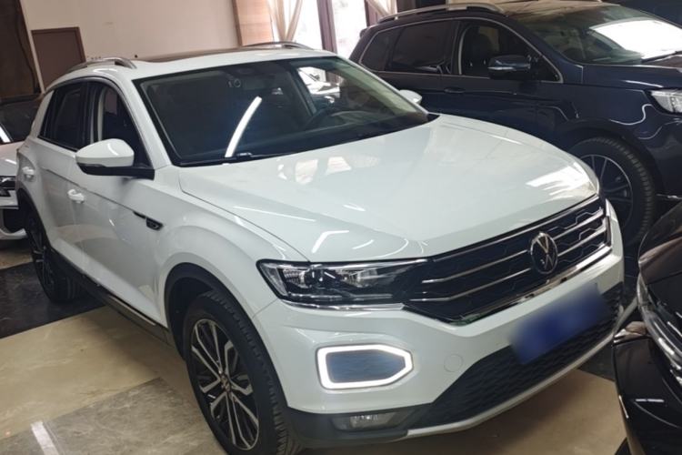 Used Volkswagen T-ROC 2022 280TSI DSG Two-Wheel Drive Comfort PLUS Front Right 45 Deg
