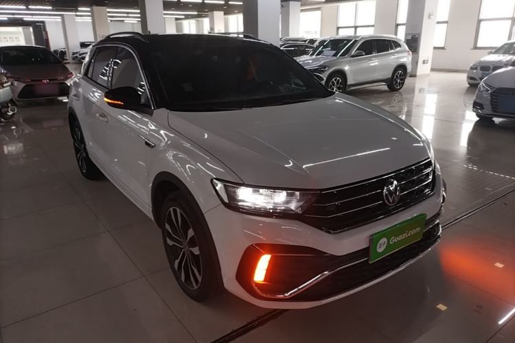 Used Volkswagen T-ROC 2022 280TSI DSG Two-Wheel Drive R-Line Pro PLUS Front Right 45 Deg
