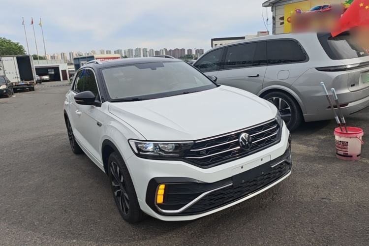 Used Volkswagen T-ROC 2022 280TSI DSG Two-Wheel Drive R-Line Pro PLUS Front Right 45 Deg