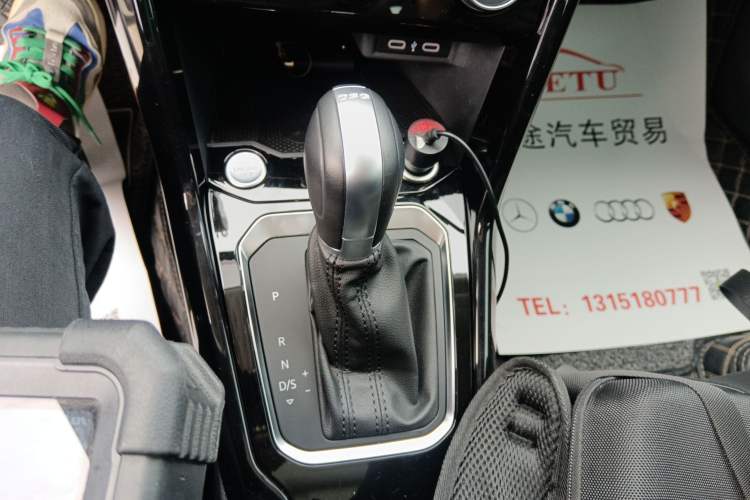 Used Volkswagen T-ROC 2022 280TSI DSG Two-Wheel Drive Elite PLUS Gear Lever
