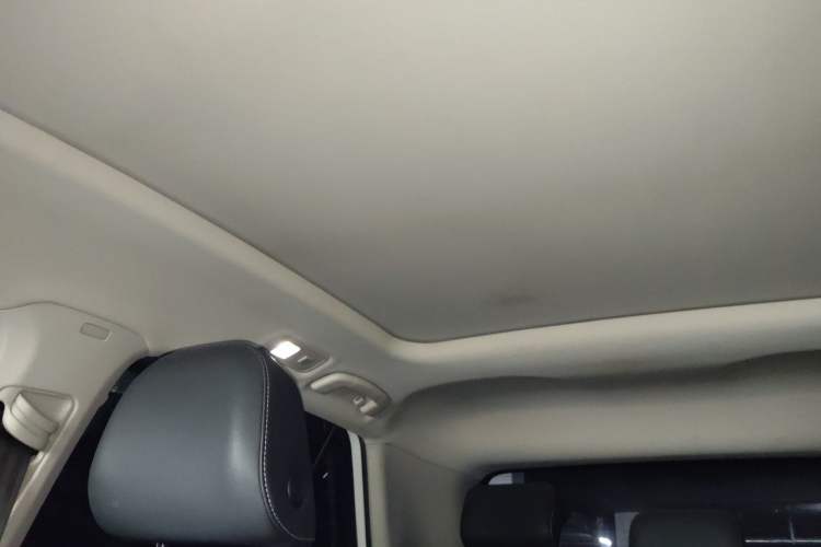 Used Volkswagen T-ROC 2022 280TSI DSG Two-Wheel Drive Elite PLUS Headliner