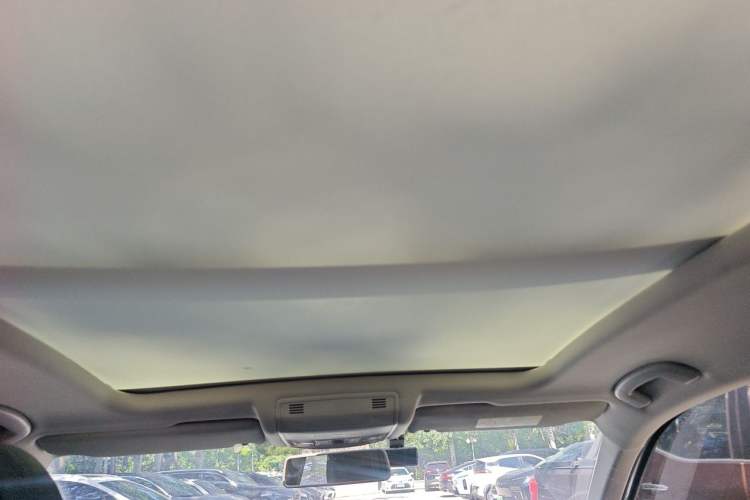 Used Volkswagen T-ROC 2022 280TSI DSG Two-Wheel Drive Comfort PLUS Headliner
