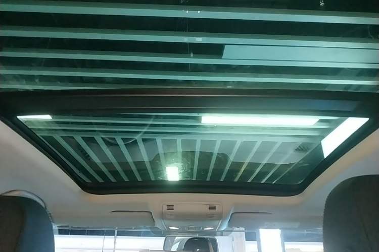 Used Volkswagen T-ROC 2022 280TSI DSG Two-Wheel Drive Comfort PLUS Headliner