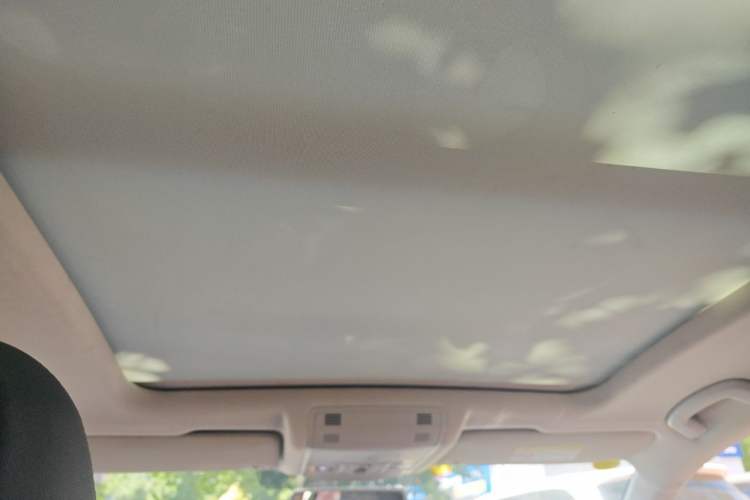 Used Volkswagen T-ROC 2022 280TSI DSG Two-Wheel Drive Elite PLUS Headliner
