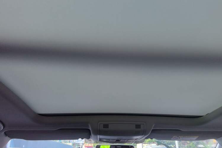 Used Volkswagen T-ROC 2022 280TSI DSG Two-Wheel Drive Comfort PLUS Headliner