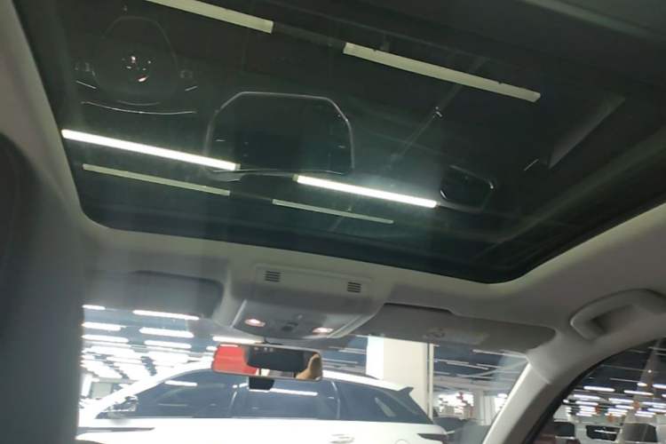 Used Volkswagen T-ROC 2022 280TSI DSG Two-Wheel Drive Elite PLUS Headliner