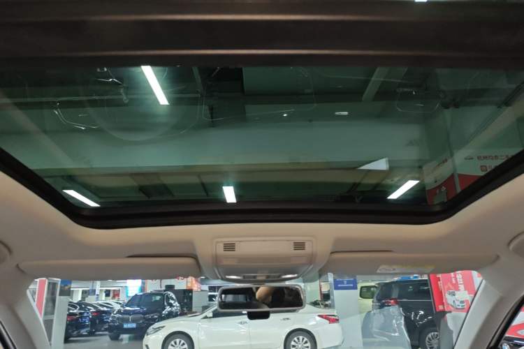 Used Volkswagen T-ROC 2022 280TSI DSG Two-Wheel Drive Comfort PLUS Headliner