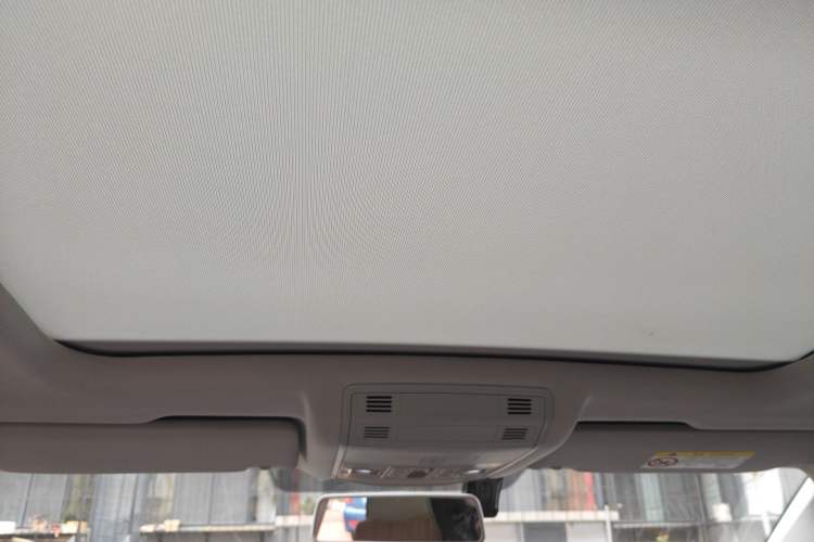 Used Volkswagen T-ROC 2022 280TSI DSG Two-Wheel Drive Comfort PLUS Headliner