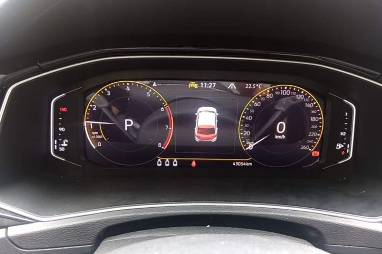 Used Volkswagen T-ROC 2022 280TSI DSG Two-Wheel Drive Comfort PLUS Instrument Cluster