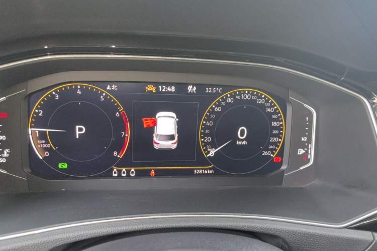 Used Volkswagen T-ROC 2022 280TSI DSG Two-Wheel Drive Comfort PLUS Instrument Cluster
