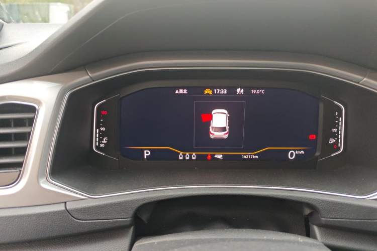 Used Volkswagen T-ROC 2022 280TSI DSG Two-Wheel Drive R-Line Pro PLUS Instrument Cluster