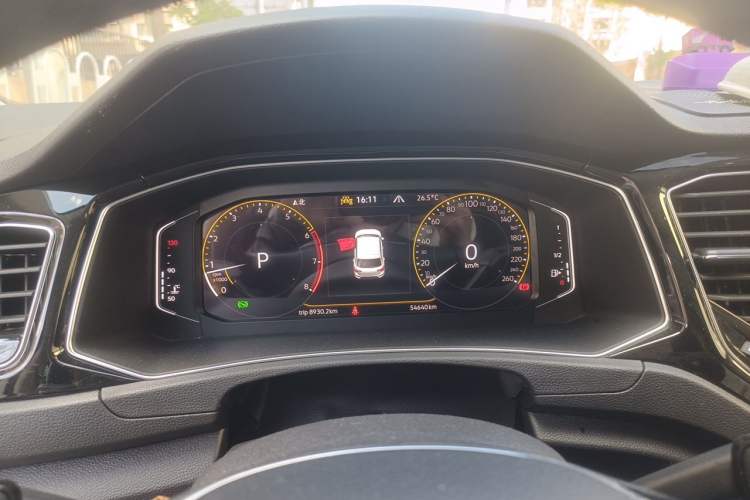 Used Volkswagen T-ROC 2022 280TSI DSG Two-Wheel Drive Comfort PLUS Instrument Cluster