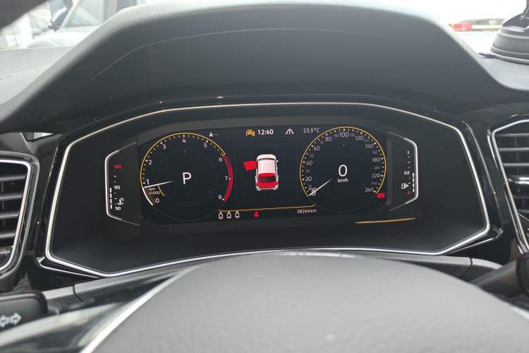 Used Volkswagen T-ROC 2022 280TSI DSG Two-Wheel Drive Comfort PLUS Instrument Cluster