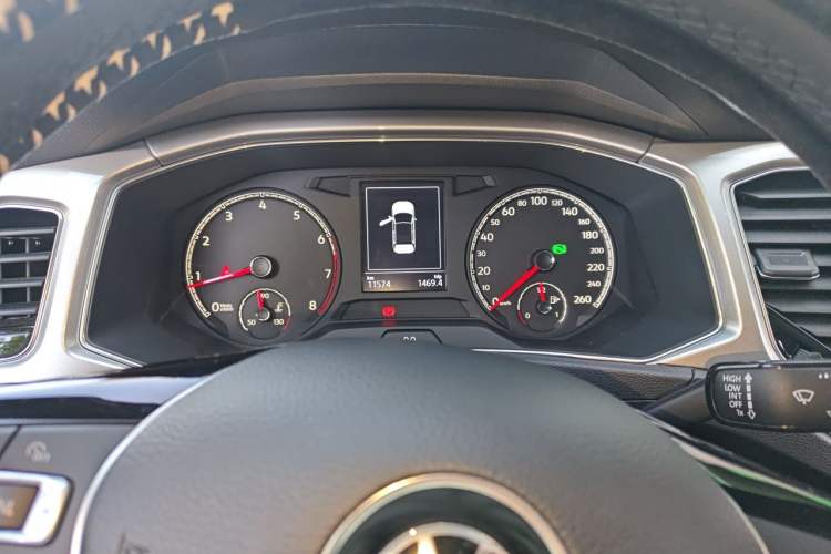 Used Volkswagen T-ROC 2022 280TSI DSG Two-Wheel Drive Elite PLUS Instrument Cluster