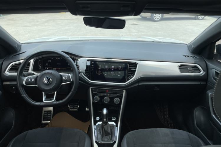 Used Volkswagen T-ROC 2022 280TSI DSG Two-Wheel Drive R-Line Pro PLUS Interior 1