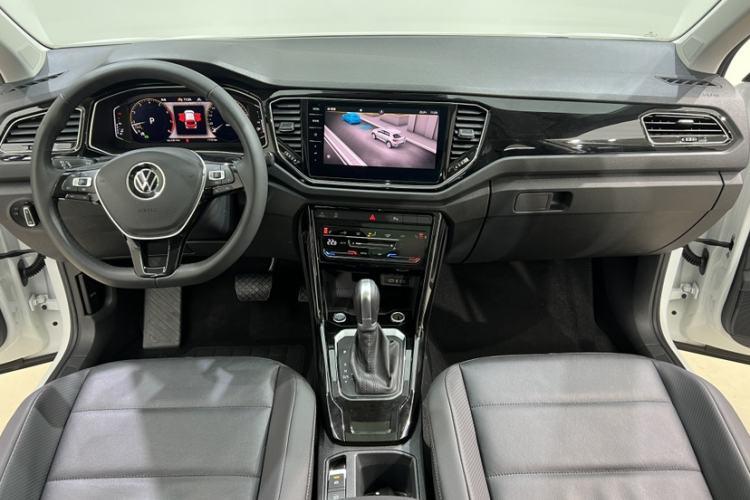 Used Volkswagen T-ROC 2022 280TSI DSG Two-Wheel Drive Comfort PLUS Interior 3