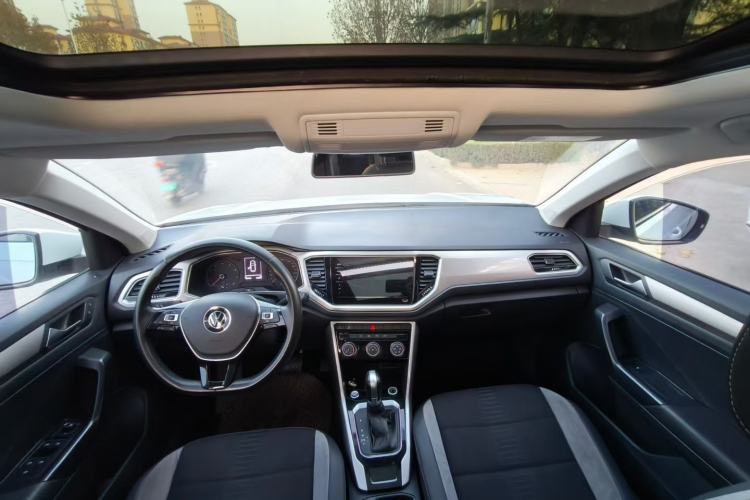 Used Volkswagen T-ROC 2022 280TSI DSG Two-Wheel Drive Elite PLUS Interior 4