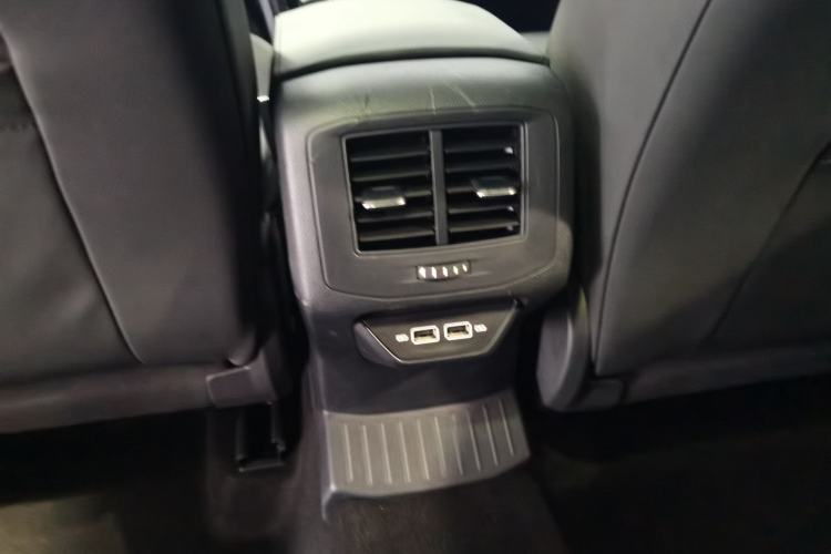 Used Volkswagen T-ROC 2022 280TSI DSG Two-Wheel Drive Comfort PLUS Interior 5
