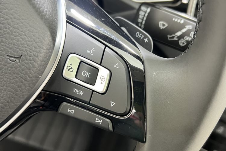 Used Volkswagen T-ROC 2022 280TSI DSG Two-Wheel Drive Comfort PLUS Interior 6