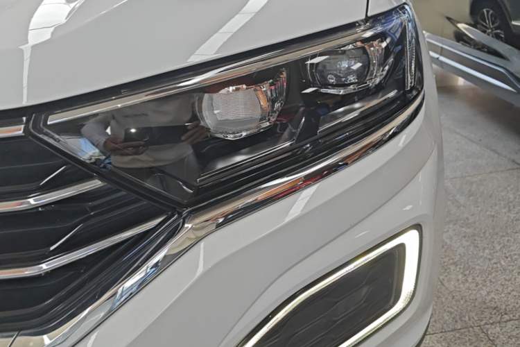 Used Volkswagen T-ROC 2022 280TSI DSG Two-Wheel Drive Elite PLUS Left Front Headlight