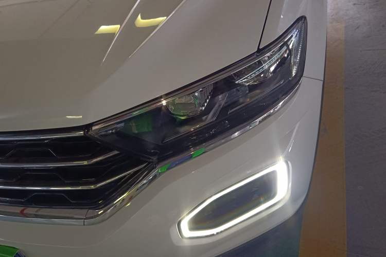 Used Volkswagen T-ROC 2022 280TSI DSG Two-Wheel Drive Elite PLUS Left Front Headlight