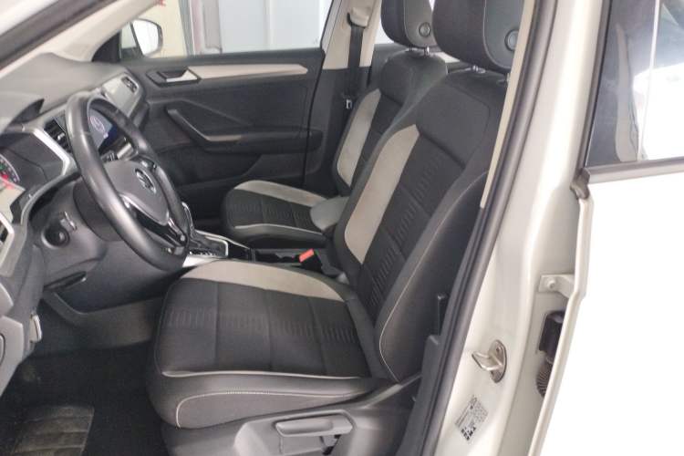 Used Volkswagen T-ROC 2022 280TSI DSG Two-Wheel Drive Elite PLUS Left Front Seat