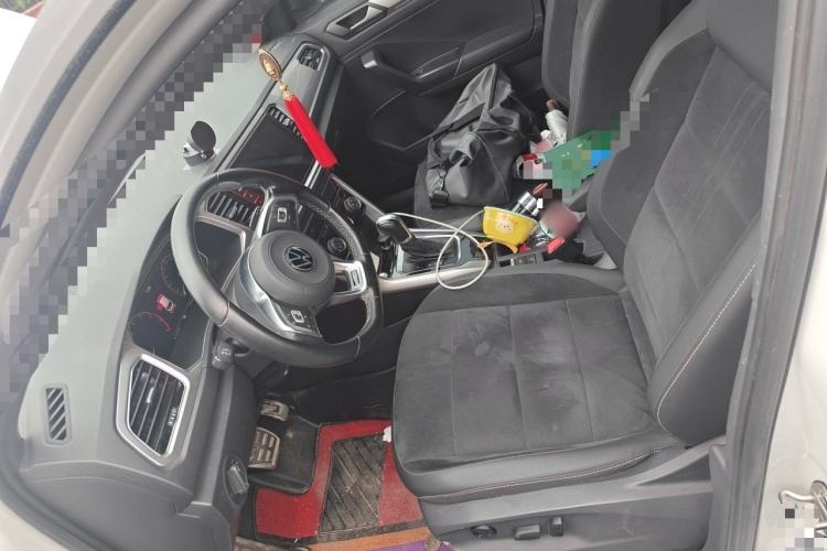 Used Volkswagen T-ROC 2022 280TSI DSG Two-Wheel Drive R-Line Pro PLUS Left Front Seat