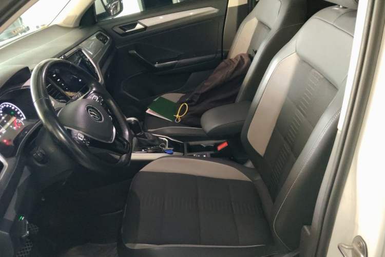 Used Volkswagen T-ROC 2022 280TSI DSG Two-Wheel Drive Elite PLUS Left Front Seat