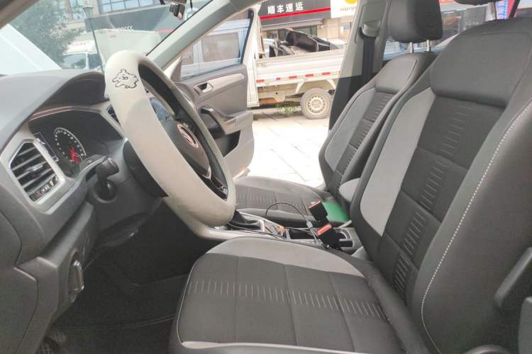Used Volkswagen T-ROC 2022 280TSI DSG Two-Wheel Drive Elite PLUS Left Front Seat