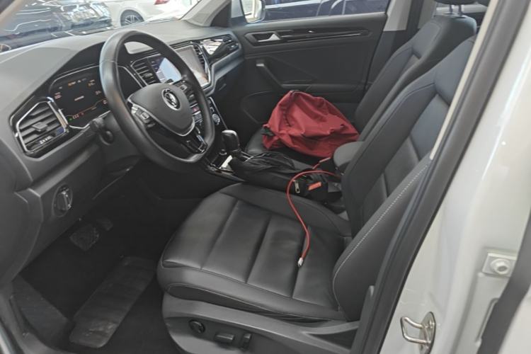 Used Volkswagen T-ROC 2022 280TSI DSG Two-Wheel Drive Elite PLUS Left Front Seat