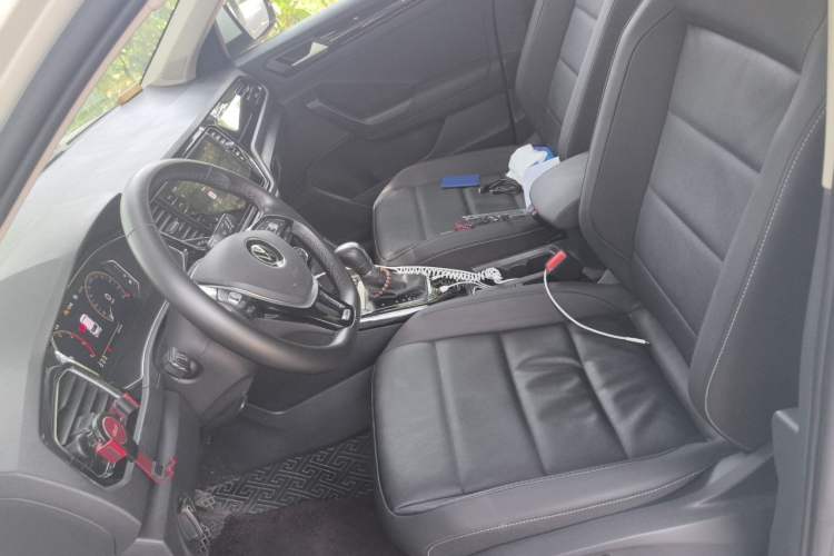 Used Volkswagen T-ROC 2022 280TSI DSG Two-Wheel Drive Comfort PLUS Left Front Seat