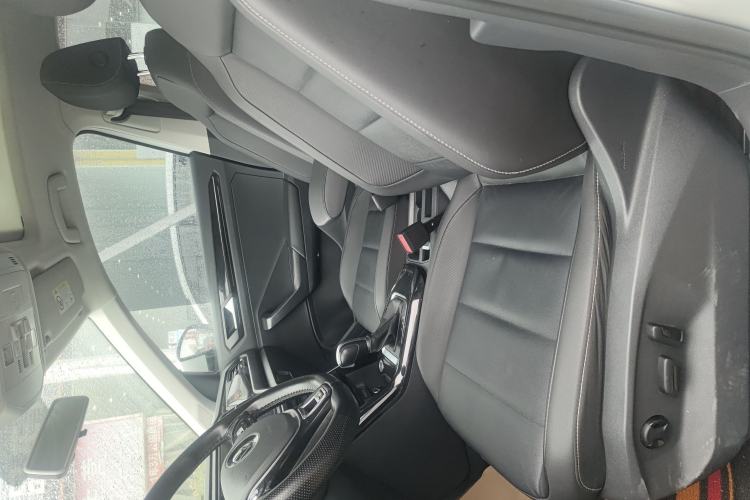 Used Volkswagen T-ROC 2022 280TSI DSG Two-Wheel Drive Elite PLUS Left Front Seat