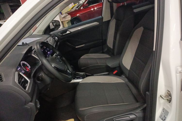 Used Volkswagen T-ROC 2022 280TSI DSG Two-Wheel Drive Elite PLUS Left Front Seat