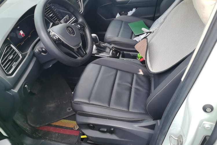 Used Volkswagen T-ROC 2022 280TSI DSG Two-Wheel Drive Comfort PLUS Left Front Seat