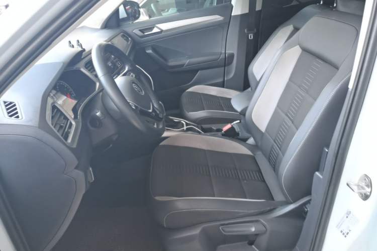 Used Volkswagen T-ROC 2022 280TSI DSG Two-Wheel Drive Elite PLUS Left Front Seat