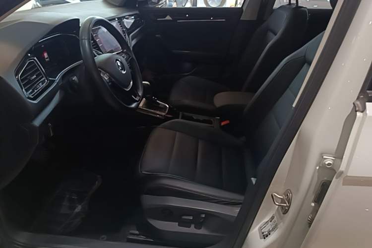 Used Volkswagen T-ROC 2022 280TSI DSG Two-Wheel Drive Comfort PLUS Left Front Seat