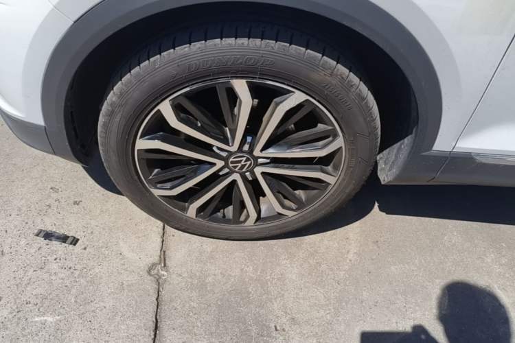 Used Volkswagen T-ROC 2022 280TSI DSG Two-Wheel Drive Comfort PLUS Left Front Wheel Hub