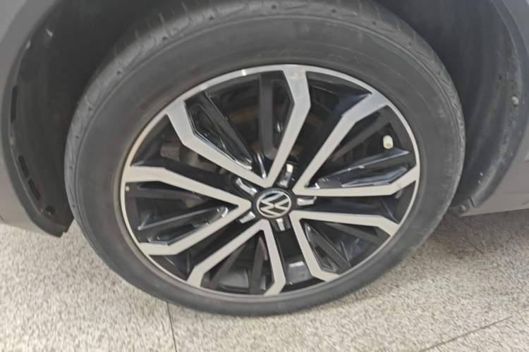 Used Volkswagen T-ROC 2022 280TSI DSG Two-Wheel Drive Elite PLUS Left Front Wheel Hub