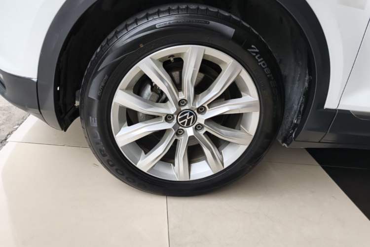 Used Volkswagen T-ROC 2022 280TSI DSG Two-Wheel Drive Elite PLUS Left Front Wheel Hub