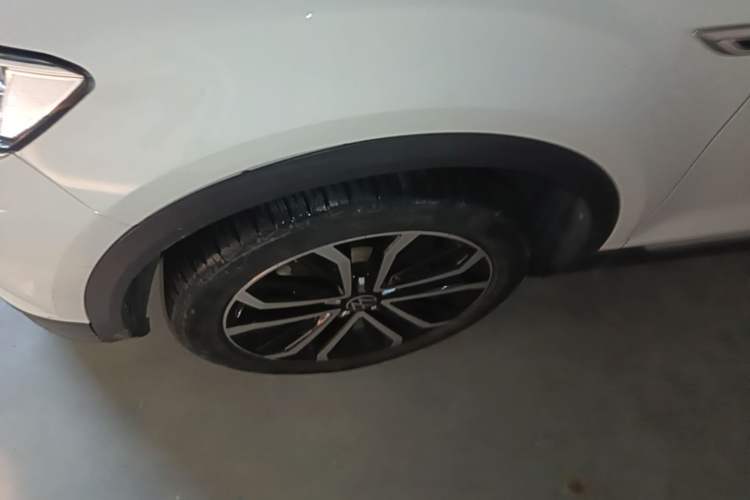 Used Volkswagen T-ROC 2022 280TSI DSG Two-Wheel Drive Comfort PLUS Left Front Wheel Hub
