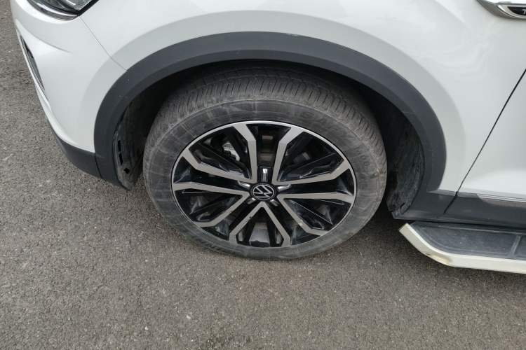 Used Volkswagen T-ROC 2022 280TSI DSG Two-Wheel Drive Comfort PLUS Left Front Wheel Hub