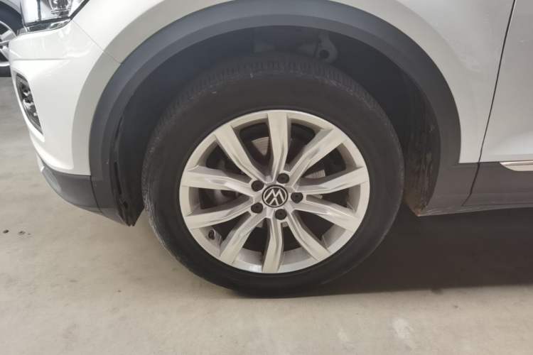 Used Volkswagen T-ROC 2022 280TSI DSG Two-Wheel Drive Elite PLUS Left Front Wheel Hub