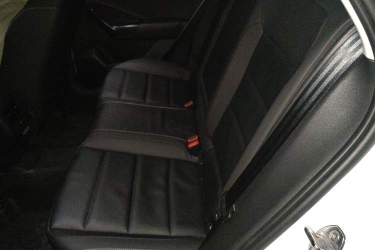 Used Volkswagen T-ROC 2022 280TSI DSG Two-Wheel Drive Elite PLUS Left Rear Seat
