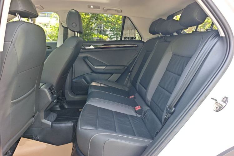 Used Volkswagen T-ROC 2022 280TSI DSG Two-Wheel Drive Elite PLUS Left Rear Seat