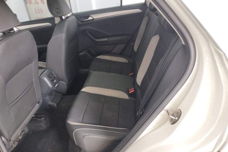 Used Volkswagen T-ROC 2022 280TSI DSG Two-Wheel Drive Elite PLUS Left Rear Seat