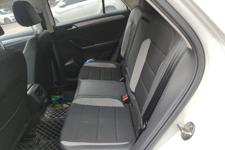 Used Volkswagen T-ROC 2022 280TSI DSG Two-Wheel Drive Elite PLUS Left Rear Seat