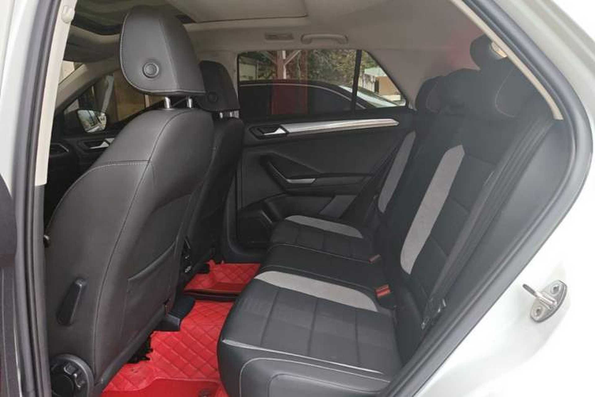 Used Volkswagen T-ROC 2022 280TSI DSG Two-Wheel Drive Elite PLUS Left Rear Seat