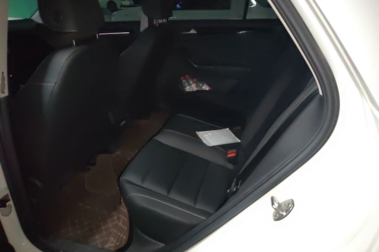 Used Volkswagen T-ROC 2022 280TSI DSG Two-Wheel Drive Comfort PLUS Left Rear Seat